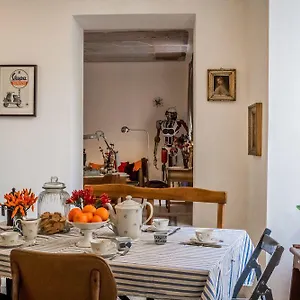 Bottega Delle Arti 2*, Roma Italia